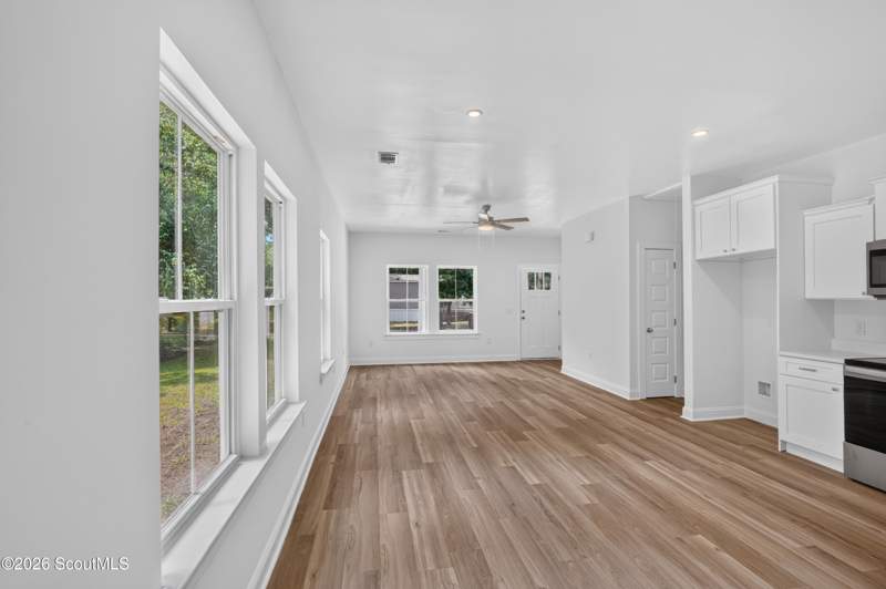 3 bedroom Single Family Residence at 1096 Casey Road, Sapelo Gardens, Townsend — photo 4