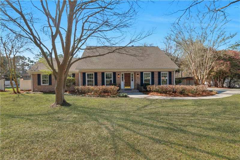 4 bedroom Single Family Residence at 1808 Seminole Trail, Cherokee Heights, Waycross — photo 1