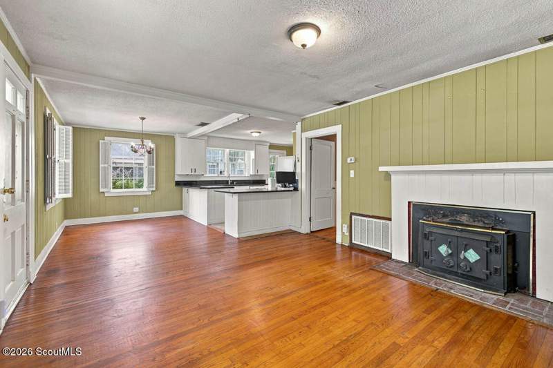 3 bedroom Single Family Residence at 1222 Pine Avenue, Windsor Park, Brunswick — photo 4