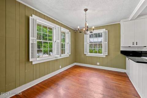 1222 Pine Avenue, Brunswick GA - photo 8 of 32