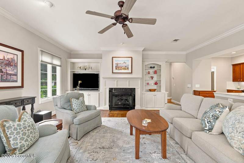 3 bedroom Townhouse at 18 Kiln Circle, Limeburn Village, St. Simons Island — photo 4