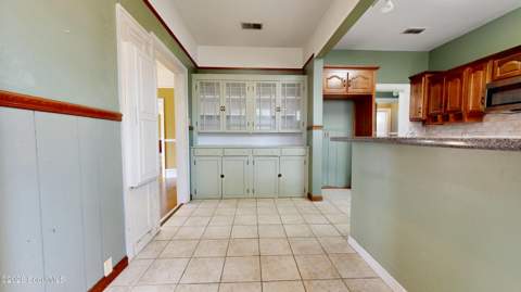 609 Holly Street, Waycross GA - photo 7 of 34