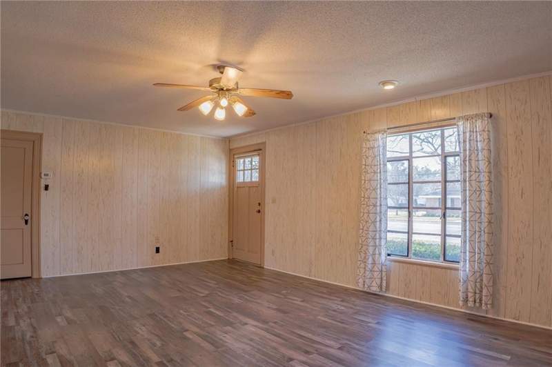 3 bedroom Single Family Residence at 1615 Brunel Street, No Recorded Subdivision, Waycross — photo 3
