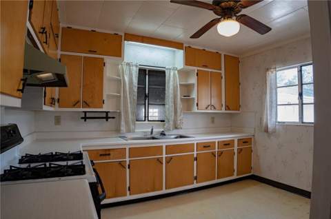 1615 Brunel Street, Waycross GA - photo 6 of 28