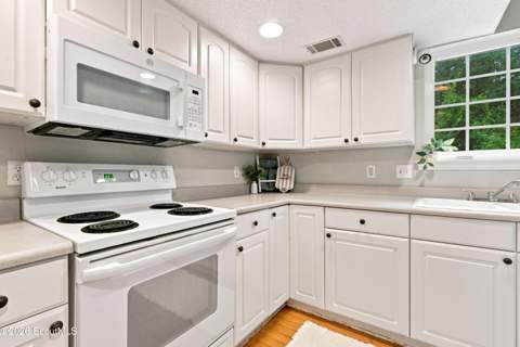 158 Wiggins Road, Brunswick GA - photo 16 of 48