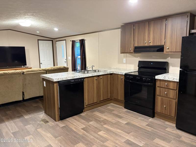 2 bedroom Manufactured Home at 24 Robin Lane, No Recorded Subdivision, Jesup — photo 5