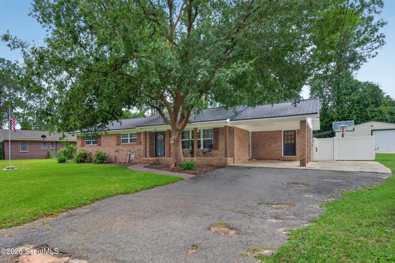 3 bedroom Single Family Residence at 222 Edgewood Drive, No Recorded Subdivision, Blackshear — photo 3