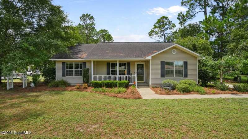 3 bedroom Single Family Residence at 130 Hollywood Avenue, No Recorded Subdivision, Jesup — photo 1