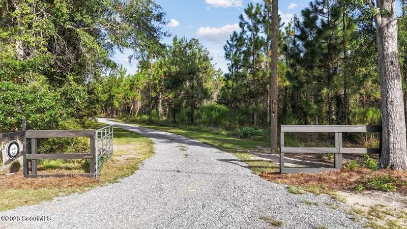 4 bedroom Single Family Residence at 321 Thomas Street, No Recorded Subdivision, Odum — photo 1