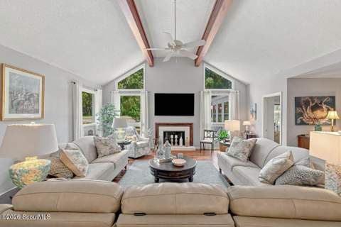 135 Colonial Drive, St. Simons Island GA - photo 6 of 59