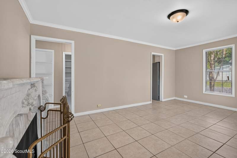 5 bedroom Single Family Residence at 2229 Lee Street, Town Commons, Brunswick — photo 3