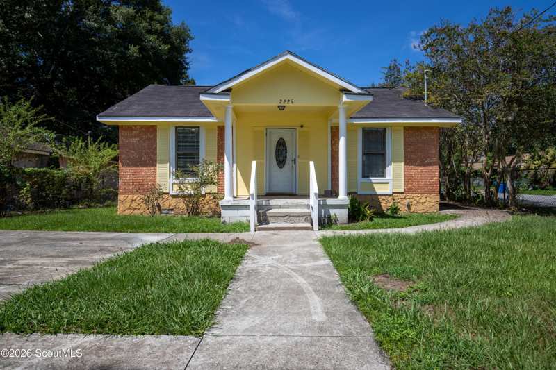 5 bedroom Single Family Residence at 2229 Lee Street, Town Commons, Brunswick — photo 1