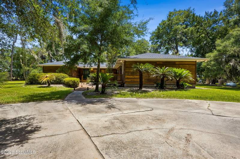 5 bedroom Single Family Residence at 1924 Cedar Court, River Marsh Landing, Waverly — photo 4