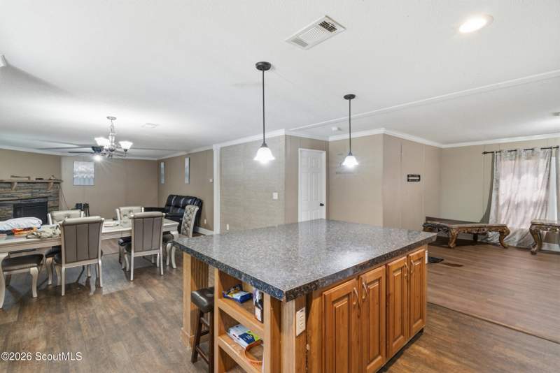 5 bedroom Manufactured Home at 1071 White Dr N, No Recorded Subdivision, Townsend — photo 4