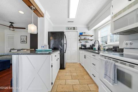 408 W Island Square Drive, St. Simons Island GA - photo 10 of 32