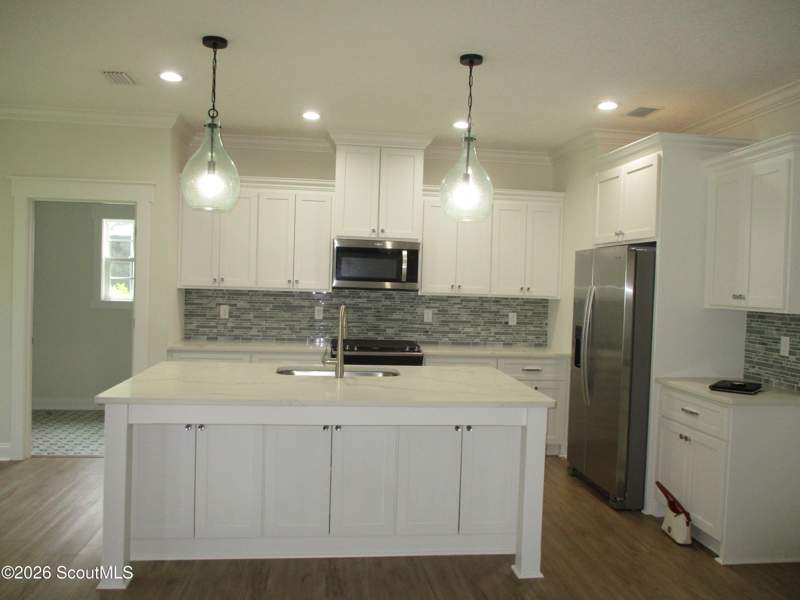 4 bedroom Single Family Residence at 1021 Captains Cv Way, Captain's Cove, St. Simons Island — photo 2