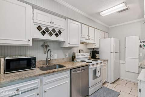 800 Mallery Street, St. Simons Island GA - photo 10 of 60