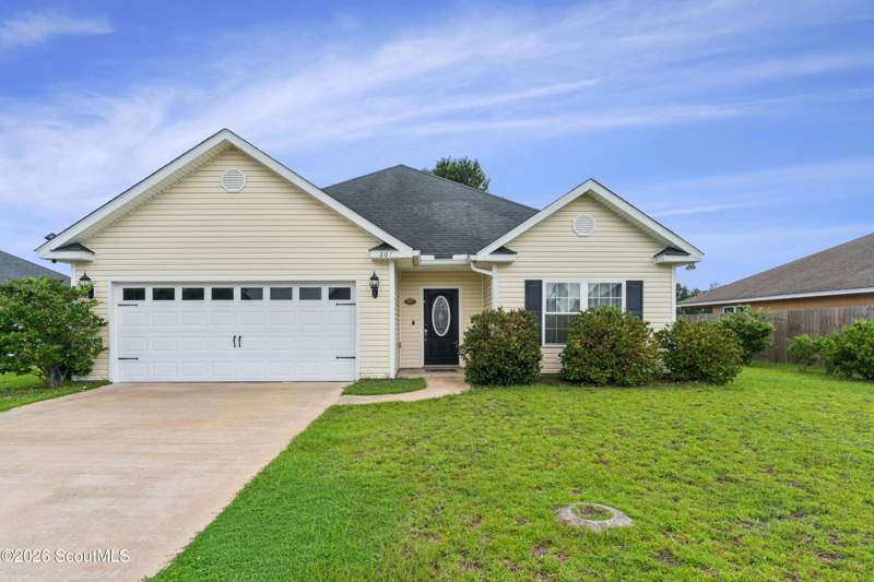 3 bedroom Single Family Residence at 207 Roswell Drive, Tanglewood, Brunswick — photo 2