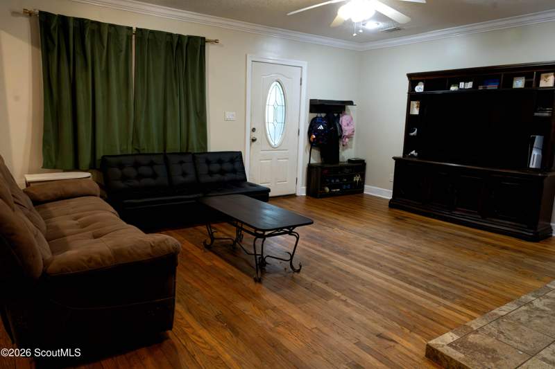 3 bedroom Single Family Residence at 1327 Lee Street, Town Commons, Brunswick — photo 4
