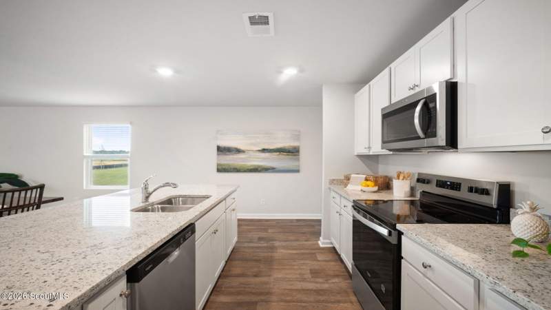 4 bedroom Single Family Residence at 1064 Lakes Boulevard, The Lakes at North Glynn, Brunswick — photo 5