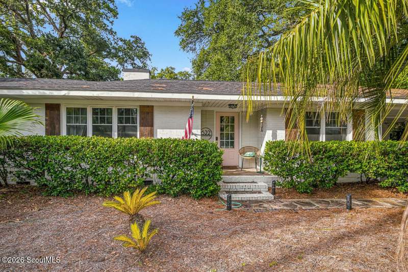 3 bedroom Single Family Residence at 622 Dellwood Avenue, Dellwood, St. Simons Island — photo 2