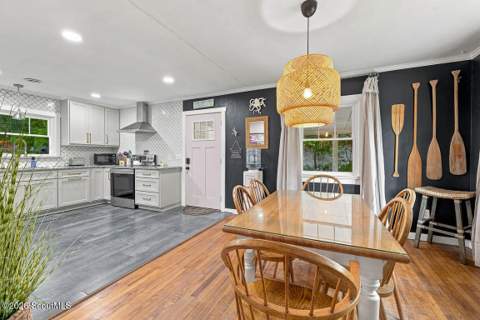 622 Dellwood Avenue, St. Simons Island GA - photo 9 of 34