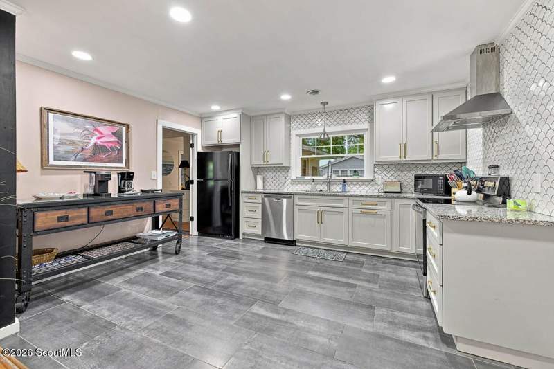 3 bedroom Single Family Residence at 622 Dellwood Avenue, Dellwood, St. Simons Island — photo 5