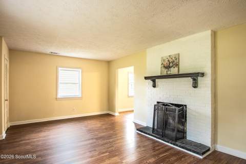 613 N Crawford Street, Waycross GA - photo 11 of 32