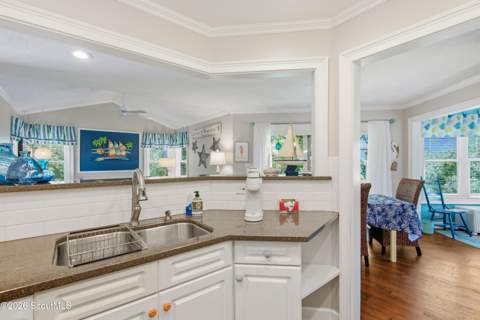 202 Harbour Oaks Drive, St. Simons Island GA - photo 8 of 44