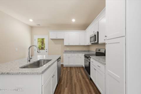 1302 Kentucky Street, Darien GA - photo 14 of 35