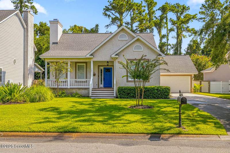 3 bedroom Single Family Residence at 105 E Commons Drive, The Commons at Frederica, St. Simons Island — photo 2