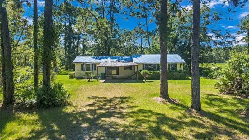 3 bedroom Single Family Residence at 3261 Smith Road, No Recorded Subdivision, Townsend — photo 1
