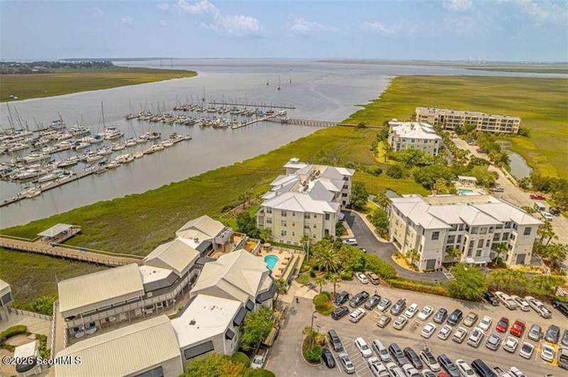 3 bedroom Condominium at 30 Waterfront Drive, The Waterfront at Golden Isles Marina, St. Simons Island — photo 2