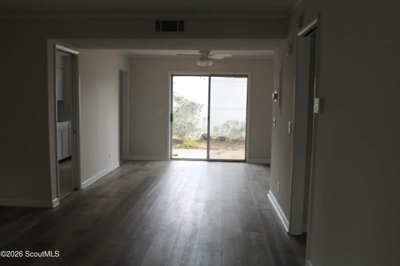 2 bedroom Condominium at 800 Mallery, Village Green Condos, St. Simons Island — photo 3
