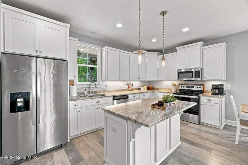 2 bedroom Single Family Residence at 502 Ridge Road, No Recorded Subdivision, Darien — photo 4
