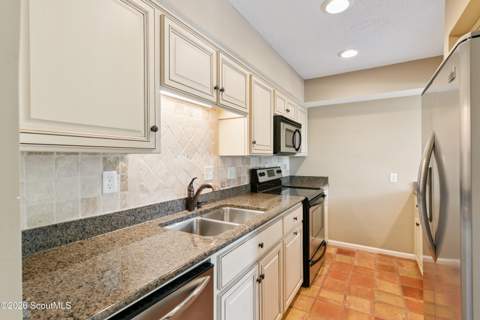 540 Oglethorpe Avenue, St. Simons Island GA - photo 8 of 24
