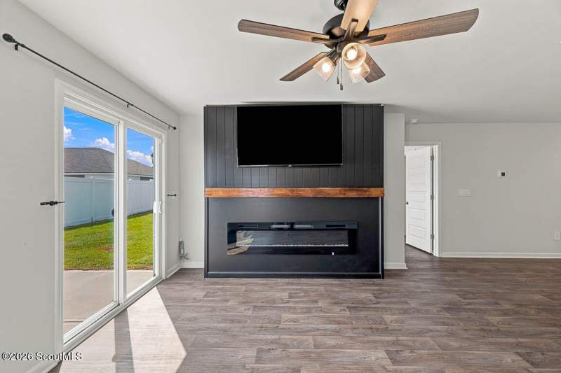 4 bedroom Single Family Residence at 66 Autumns Wood Drive, Autumn's Woods, Brunswick — photo 4