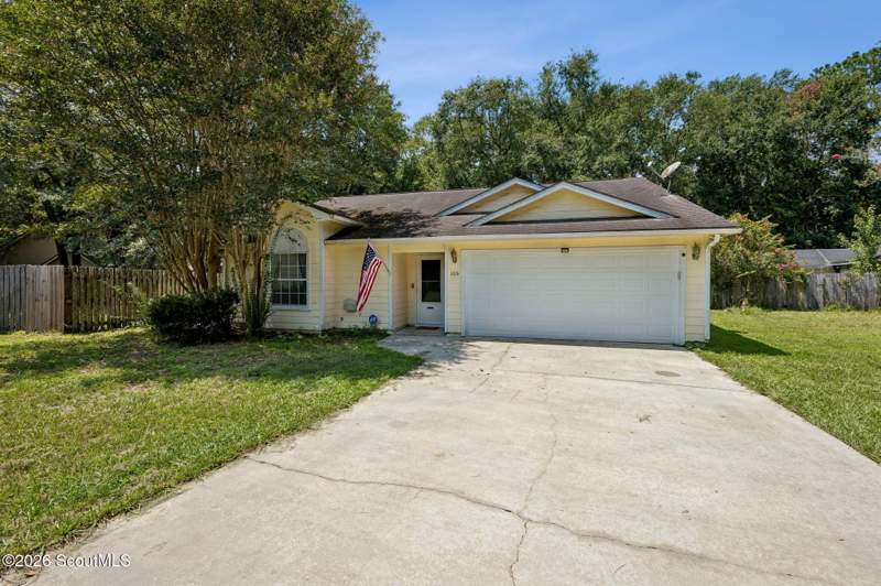3 bedroom Single Family Residence at 105 Longleaf Court, Royal Pines, Kingsland — photo 2