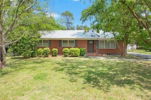 1011 Cherokee Circle, home for sale in Waycross 31501