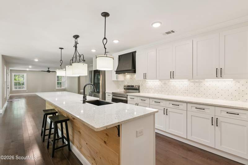 3 bedroom Single Family Residence at 999 Hope Road, No Recorded Subdivision, Waynesville — photo 3