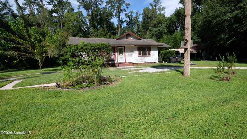4 bedroom Single Family Residence at 402 W 3rd Street, No Recorded Subdivision, Woodbine — photo 1