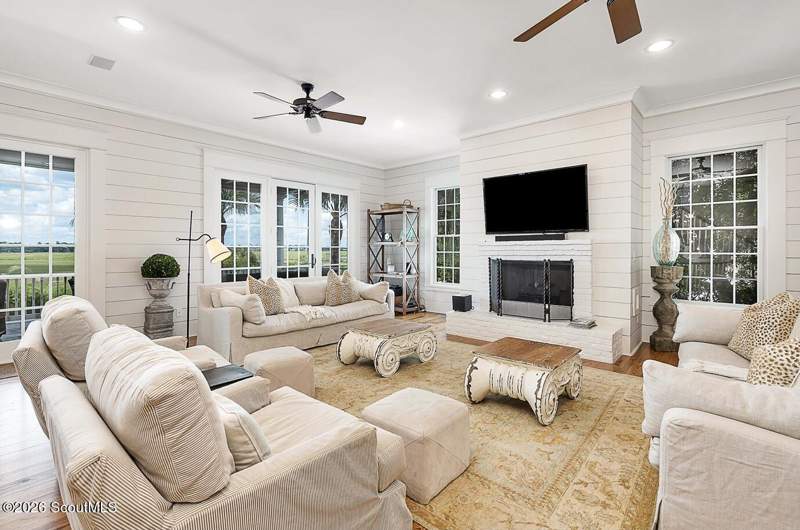 5 bedroom Single Family Residence at 2212 Ocean Road, East Beach, St. Simons Island — photo 3