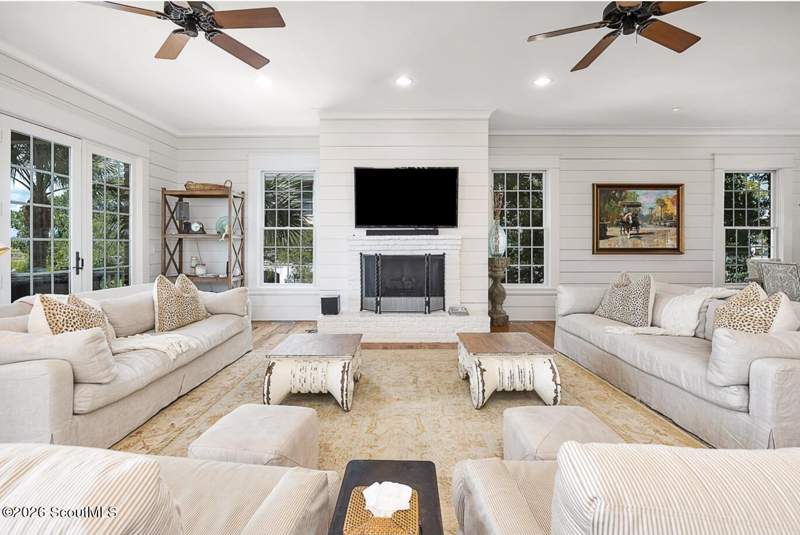 5 bedroom Single Family Residence at 2212 Ocean Road, East Beach, St. Simons Island — photo 4