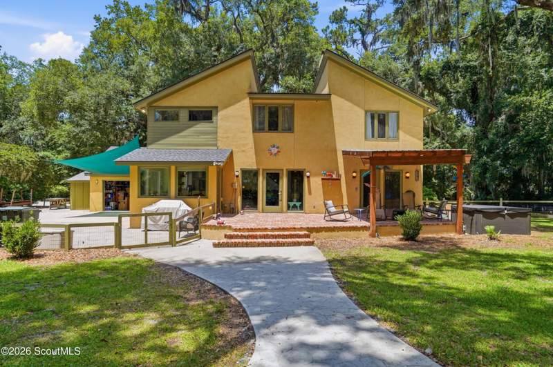 4 bedroom Single Family Residence at 188 Saint Clair Drive, St Clair Estates, St. Simons Island — photo 3