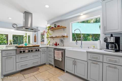 188 Saint Clair Drive, St. Simons Island GA - photo 7 of 52
