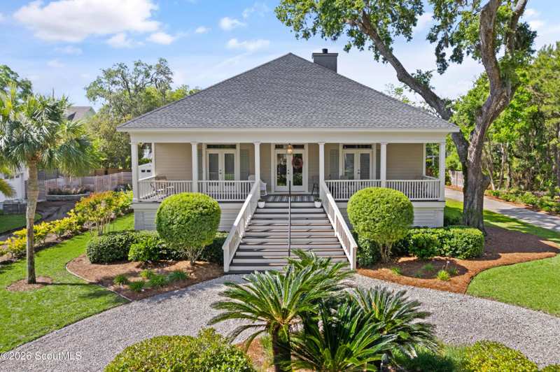 4 bedroom Single Family Residence at 234 Mcintosh Avenue, Rowantree, St. Simons Island — photo 1