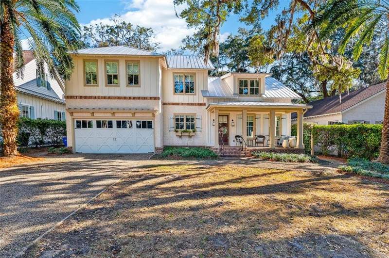 4 bedroom Single Family Residence at 1030 Village Oaks Lane, Village Oaks, St. Simons Island — photo 2