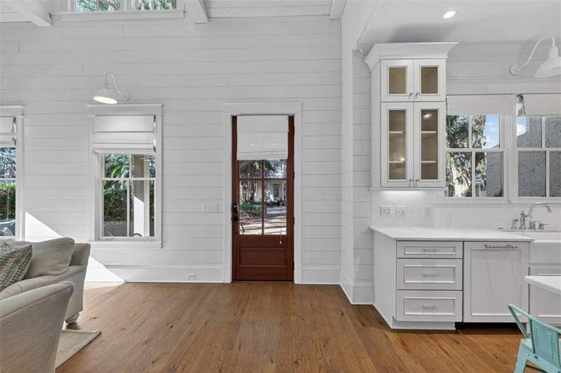 4 bedroom Single Family Residence at 1030 Village Oaks Lane, Village Oaks, St. Simons Island — photo 4