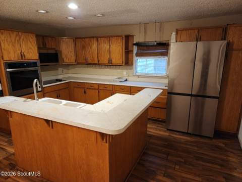 402 W 3rd Street, Woodbine GA - photo 7 of 11