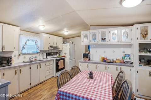 3885 Owl Lane, Waycross GA - photo 7 of 31
